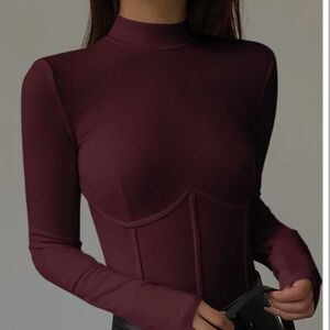 Mock Neck Piping Slim T-Shirt Dark Brown